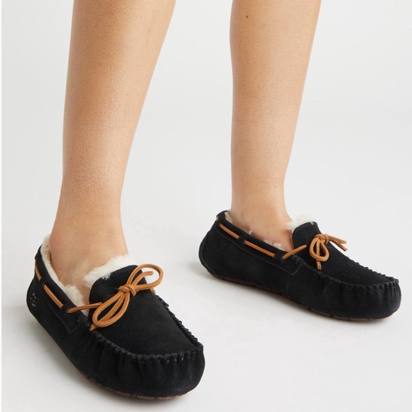 Womens UGG Dakota Moccasin Slipper - Black Suede, Size 6 M US New in box - Picture 6 of 7